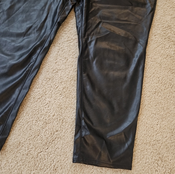 Old Navy Black High-Rise O.G. Straight Pants Women's Size 18 Faux Leather - Picture 3 of 14